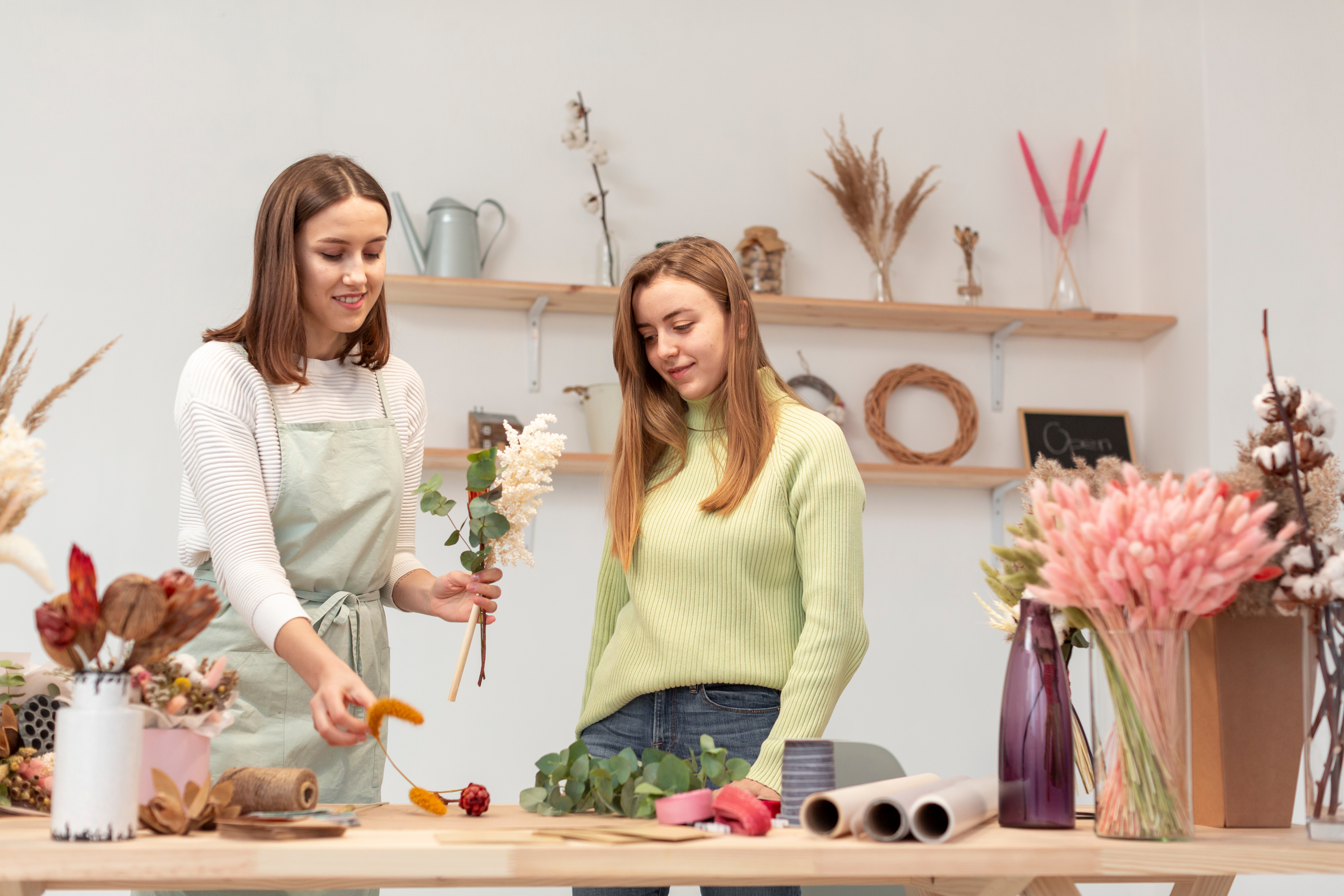 People enjoying a creative class1